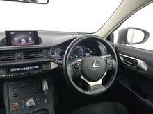 Lexus CT 200h Advance 