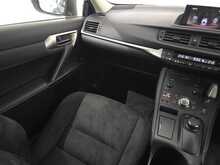 Lexus CT 200h Advance 