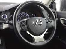 Lexus CT 200h Advance 