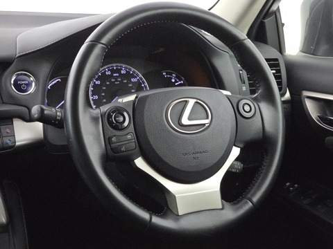 1.8 200h Advance Hatchback 5dr Petrol Hybrid CVT Euro 6 (s/s) (136 ps)