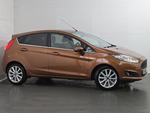 1.0T EcoBoost Titanium Hatchback 5dr Petrol Manual Euro 6 (s/s) (125 ps)