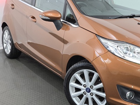 1.0T EcoBoost Titanium Hatchback 5dr Petrol Manual Euro 6 (s/s) (125 ps)