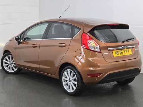 1.0T EcoBoost Titanium Hatchback 5dr Petrol Manual Euro 6 (s/s) (125 ps)