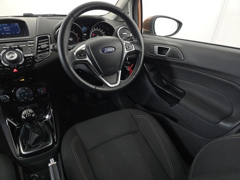 1.0T EcoBoost Titanium Hatchback 5dr Petrol Manual Euro 6 (s/s) (125 ps)