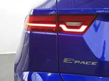 Jaguar E-PACE D240 R-Dynamic HSE 