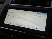 Jaguar E-PACE D240 R-Dynamic HSE 