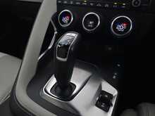 Jaguar E-PACE D240 R-Dynamic HSE 