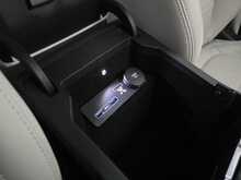 Jaguar E-PACE D240 R-Dynamic HSE 