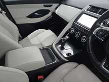 Jaguar E-PACE D240 R-Dynamic HSE 