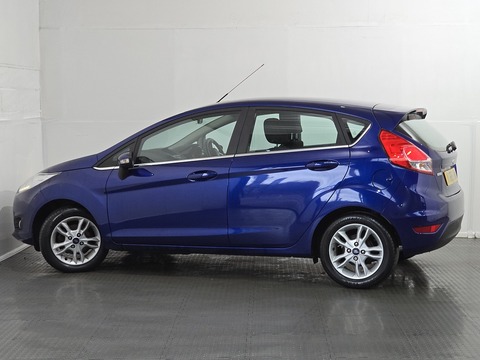 1.0T EcoBoost Zetec Hatchback 5dr Petrol Manual Euro 6 (s/s) (100 ps)