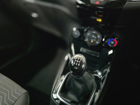 1.0T EcoBoost Zetec Hatchback 5dr Petrol Manual Euro 6 (s/s) (100 ps)