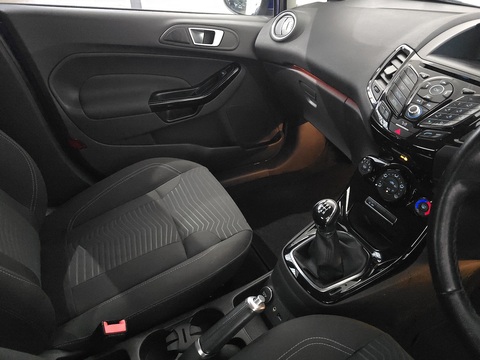 1.0T EcoBoost Zetec Hatchback 5dr Petrol Manual Euro 6 (s/s) (100 ps)