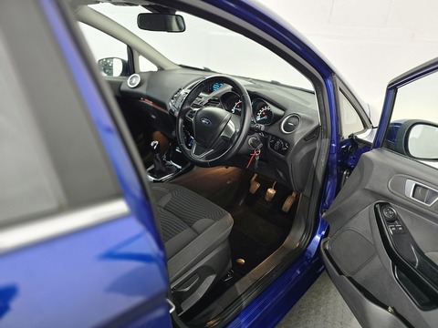 1.0T EcoBoost Zetec Hatchback 5dr Petrol Manual Euro 6 (s/s) (100 ps)