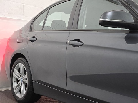 2.0 330e 7.6kWh Sport Saloon 4dr Petrol Plug-in Hybrid Auto Euro 6 (s/s) (252 ps)