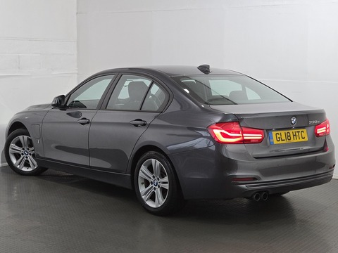 2.0 330e 7.6kWh Sport Saloon 4dr Petrol Plug-in Hybrid Auto Euro 6 (s/s) (252 ps)