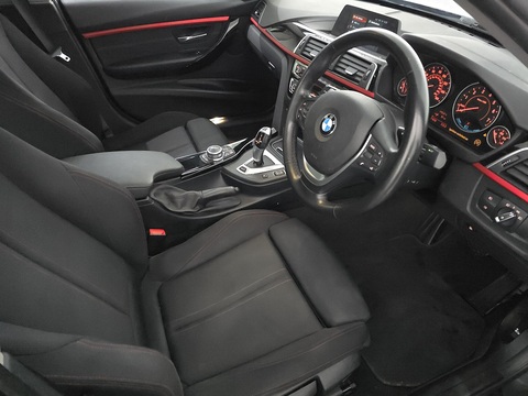 2.0 330e 7.6kWh Sport Saloon 4dr Petrol Plug-in Hybrid Auto Euro 6 (s/s) (252 ps)