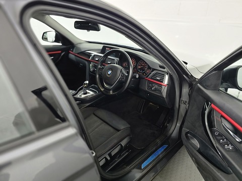 2.0 330e 7.6kWh Sport Saloon 4dr Petrol Plug-in Hybrid Auto Euro 6 (s/s) (252 ps)