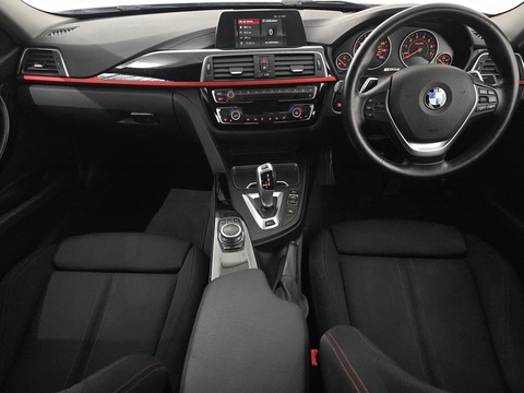 2.0 330e 7.6kWh Sport Saloon 4dr Petrol Plug-in Hybrid Auto Euro 6 (s/s) (252 ps)