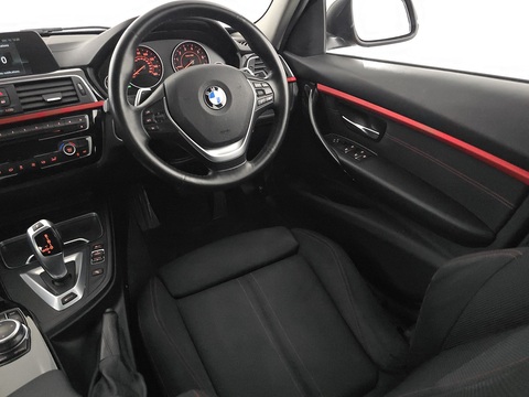 2.0 330e 7.6kWh Sport Saloon 4dr Petrol Plug-in Hybrid Auto Euro 6 (s/s) (252 ps)