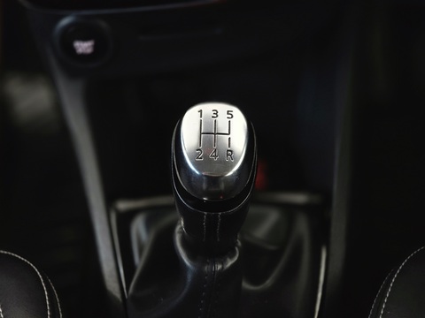 Clio Dynamique S Nav Hatchback 0.9 Manual Petrol