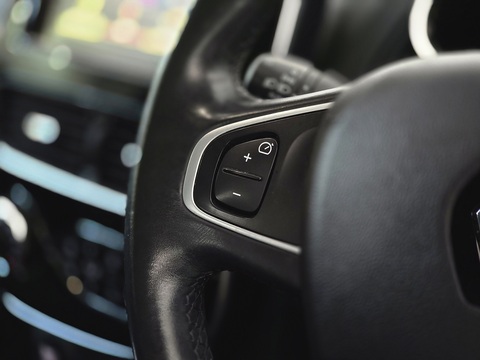 Clio Dynamique S Nav Hatchback 0.9 Manual Petrol