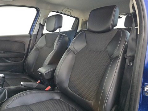 Clio Dynamique S Nav Hatchback 0.9 Manual Petrol