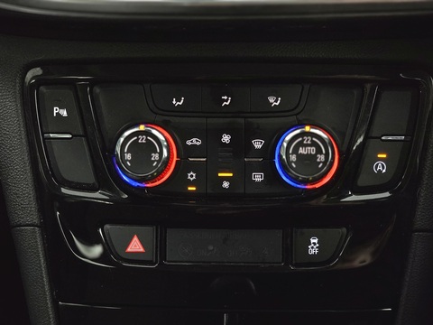 1.4i Turbo ecoTEC Active SUV 5dr Petrol Manual Euro 6 (s/s) (140 ps)