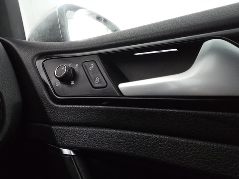 2.0 TSI BlueMotion Tech R Hatchback 5dr Petrol Manual 4Motion Euro 6 (s/s) (300 ps)