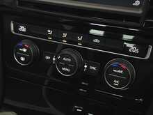 Volkswagen Golf TSI BlueMotion Tech R 