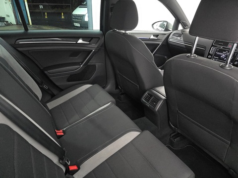 2.0 TSI BlueMotion Tech R Hatchback 5dr Petrol Manual 4Motion Euro 6 (s/s) (300 ps)