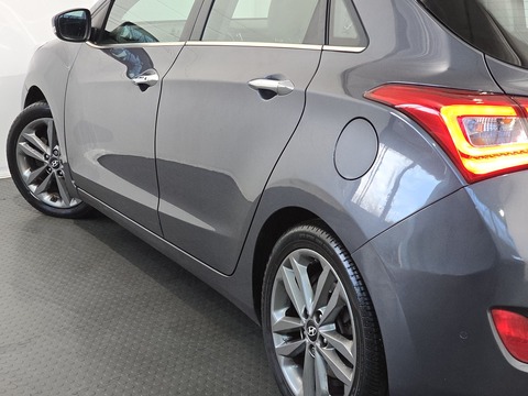 1.6 Premium Hatchback 5dr Petrol Manual Euro 6 (120 ps)