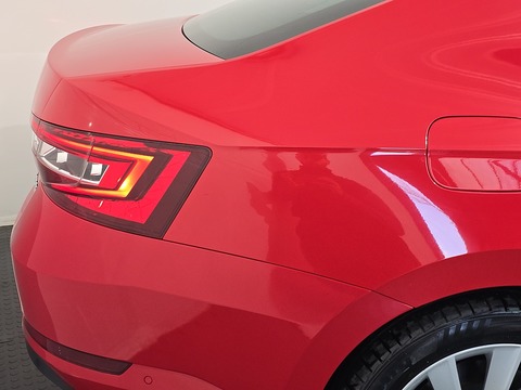 2.0 TDI Laurin & Klement Hatchback 5dr Diesel DSG Auto 6Spd 4WD Euro 6 (s/s) (190 ps)