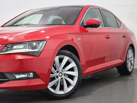 2.0 TDI Laurin & Klement Hatchback 5dr Diesel DSG Auto 6Spd 4WD Euro 6 (s/s) (190 ps)