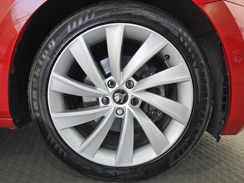 2.0 TDI Laurin & Klement Hatchback 5dr Diesel DSG Auto 6Spd 4WD Euro 6 (s/s) (190 ps)