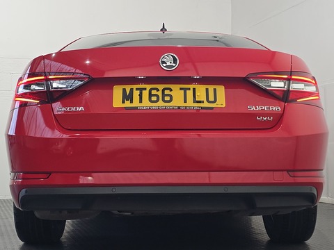 2.0 TDI Laurin & Klement Hatchback 5dr Diesel DSG Auto 6Spd 4WD Euro 6 (s/s) (190 ps)