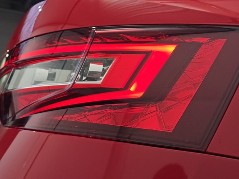 2.0 TDI Laurin & Klement Hatchback 5dr Diesel DSG Auto 6Spd 4WD Euro 6 (s/s) (190 ps)