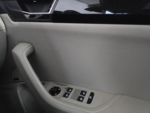 2.0 TDI Laurin & Klement Hatchback 5dr Diesel DSG Auto 6Spd 4WD Euro 6 (s/s) (190 ps)