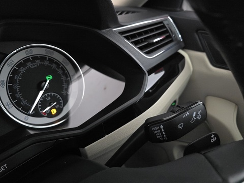 2.0 TDI Laurin & Klement Hatchback 5dr Diesel DSG Auto 6Spd 4WD Euro 6 (s/s) (190 ps)