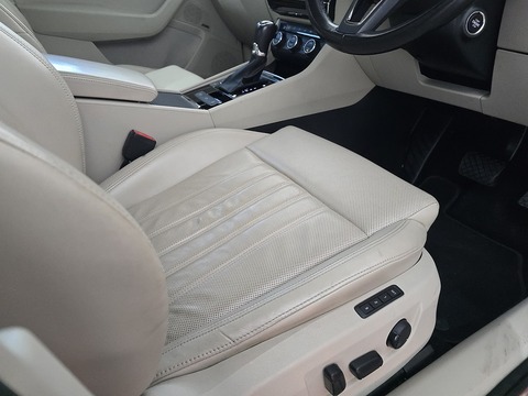 2.0 TDI Laurin & Klement Hatchback 5dr Diesel DSG Auto 6Spd 4WD Euro 6 (s/s) (190 ps)