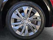 Peugeot E-208 Allure 