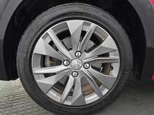 Peugeot E-208 Allure 