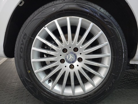 V220d MPV 