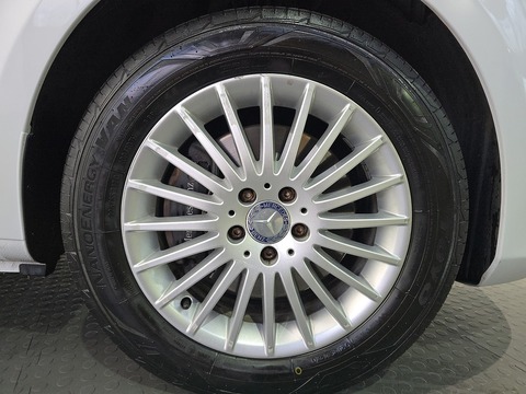 V220d MPV 
