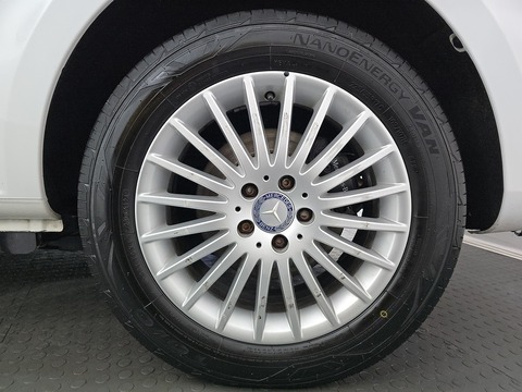 V220d MPV 