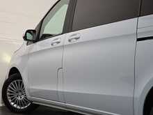 Mercedes-Benz V-Class V220d BlueTEC SE G-Tronic+ 