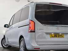 Mercedes-Benz V-Class V220d BlueTEC SE G-Tronic+ 