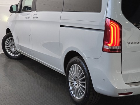 V220d MPV 