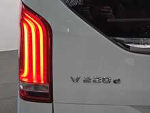 Mercedes-Benz V-Class V220d BlueTEC SE G-Tronic+ 