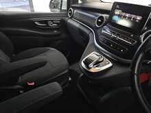Mercedes-Benz V-Class V220d BlueTEC SE G-Tronic+ 