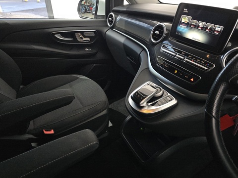 V220d MPV 